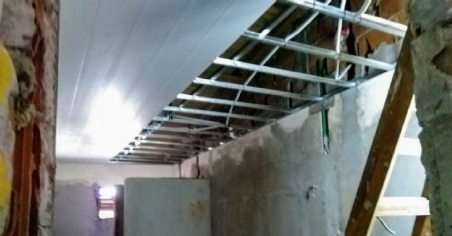 Avanza la obra de reconstrucción de baños en la Escuela Primaria N° 15