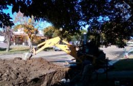 Reparan importante caño maestro de agua en Hilario Lagos