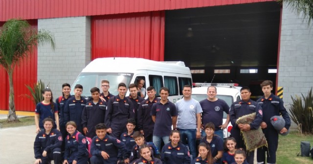 La Escuela de Cadetes de Bomberos Voluntarios de Rojas viajó a Chacabuco