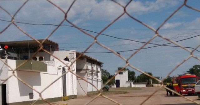 Los Bomberos Voluntarios controlaron un principio de incendio en el frigorífico de Barrio Matadero