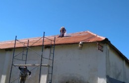 Continúan las obras de refacción en el pabellón del Parque General Alvear