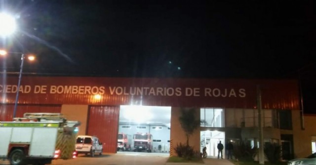 Dos exigentes intervenciones de bomberos durante la madrugada