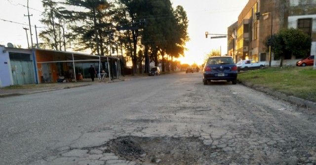 Pozos peligrosos en Avenida San Martín