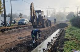 Avanza la construcción de cordón cuneta en Barrio Nehuenche II