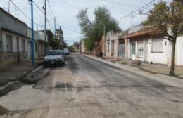 Finalizó el reasfaltado de las nueve cuadras de Paso y ya se hizo una de Hilario Lagos