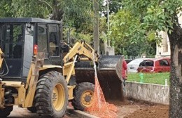 Comenzó la construcción de las nuevas veredas en el Hospital