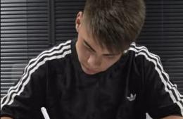 Santiago Espíndola firmó su contrato con River