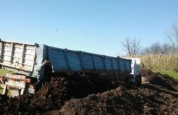 Comenzaron a llevar tierra para levantar el terraplén de Barrio Santa Teresa