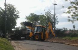 El Municipio pone en condiciones las veredas de la calle Fernández Bicocca