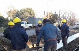 Primeros metros del nuevo cordón cuneta de Avenida Bicentenario