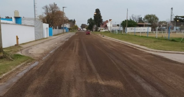 Arreglaron la calle Diego Trillo frente al Club Argentino