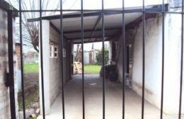Delincuentes ingresan otra vez a una casa en barrio Santa Teresa