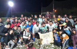 La 501 campeón del torneo nocturno