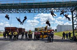 Bomberos obligadenses se capacitaron en rescate con cuerdas