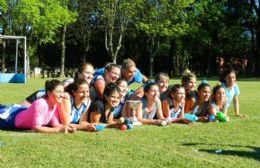 Gran tarde para la primera de Argentino en hockey