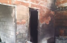 Los bomberos lograron extinguir un incendio en una vivienda del centro