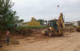 Avenida Alessandro: Finalizó la corrección de la red de agua y arrancaron los movimientos de suelo