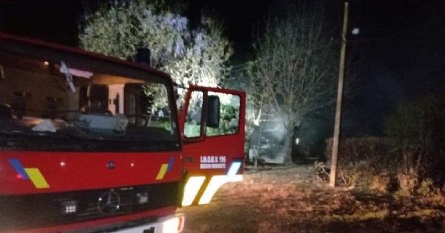 Se incendió una casa en Inés Indart y la familia perdió todas sus pertenencias