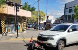 Chocaron camioneta y moto en Constitución y 25 de Mayo