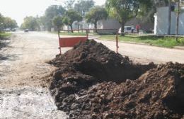 Rotura en el caño maestro de agua potable, frente a Barrio Municipal