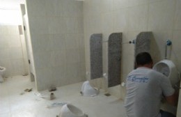 Las obras de los nuevos baños de la Primaria N° 15 entran en sus días finales