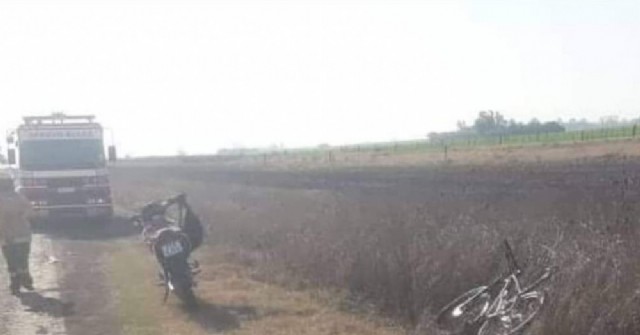 Tragedia en camino rural de Salto: Murió un ciclista al chocar contra una moto