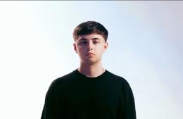 De Rojas a Ibiza: la historia de Esteban Calvet, el joven DJ que conquistó la escena electrónica internacional