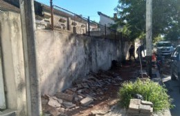 Retoman obras de reconstrucción de veredas del Hospital Unzué