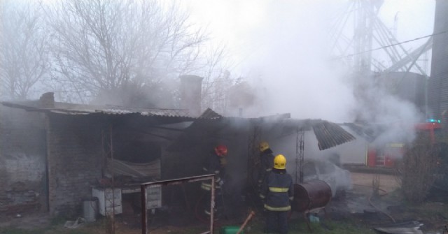 Incendio en una vivienda de Barrio Unión