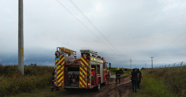 Bomberos Voluntarios intervinieron en principio de incendio de un auto en la Ruta 31