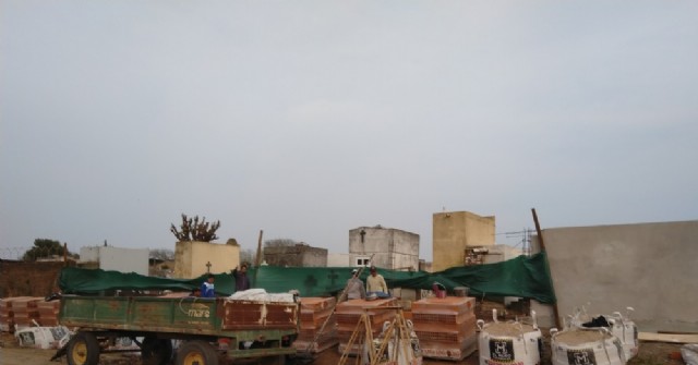 Cementerio municipal: Reanudaron la reconstrucción del muro perimetral