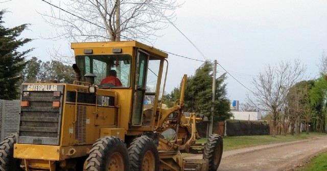 Trabajos de mantenimiento en calles del barrio La Loma