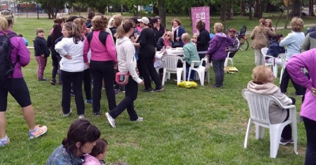 Lucha contra el cáncer de mama: Caminata al Paseo de la Ribera
