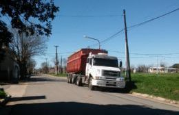 Vecinos enojados con vecinos, por no cuidar el nuevo pavimento de Barrio Covendiar