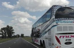 Un colectivo de la empresa Pullman perdió sus ruedas traseras