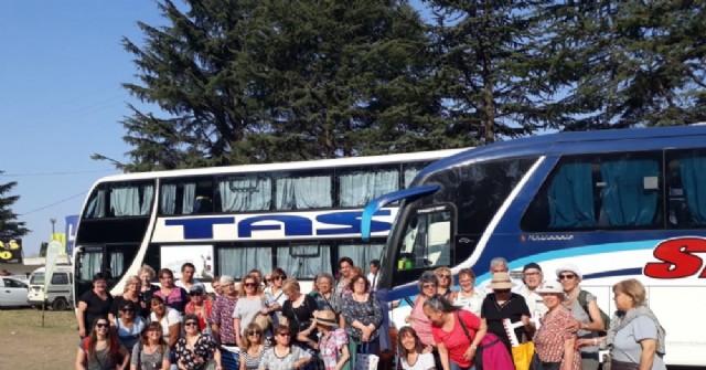 Jubilados rojenses disfrutaron de una jornada del Festival Cultura Campo