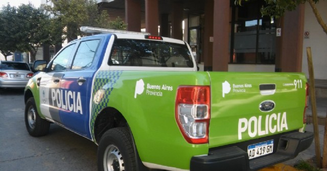 El Gobierno provincial entregó un nuevo móvil a la Policía de Rojas