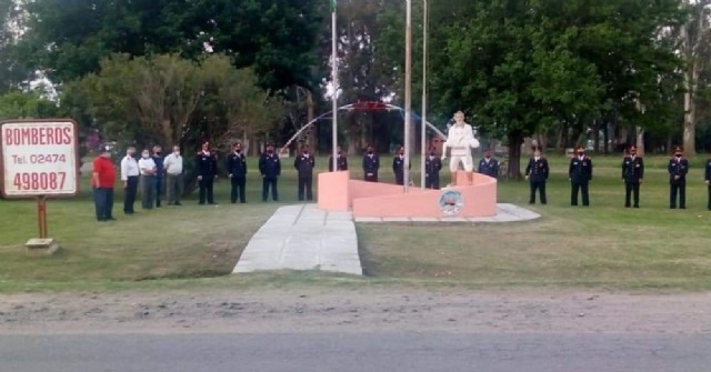 Bomberos Voluntarios de Inés Indart celebraron su 38 aniversario con ascensos y reconocimientos