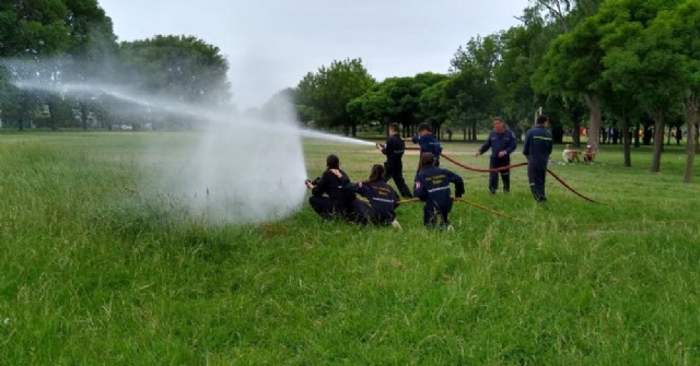 La Escuela de Cadetes de Bomberos Voluntarios de Rojas viajó a Chacabuco