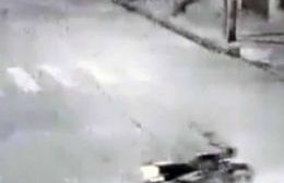 Revuelo en Colón tras un video que muestra una moto que se maneja sola