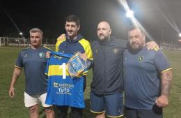 Singlar homenajeó a Edgardo “Tuto” Speroni