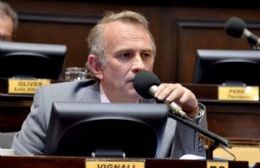 El saludo del diputado Vignali a los periodistas en su día