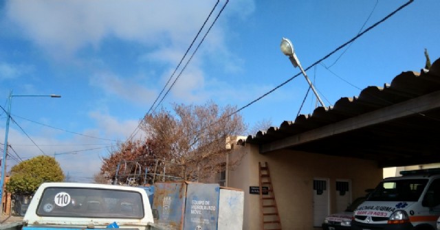 Servicios Urbanos arregla techos del SAME y Geriátrico