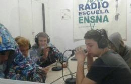 Alumnos de la Escuela ENSNA son solidarios con nuestros vecinos inundados