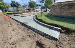 Reconstrucción de bocacalle en Carabelas