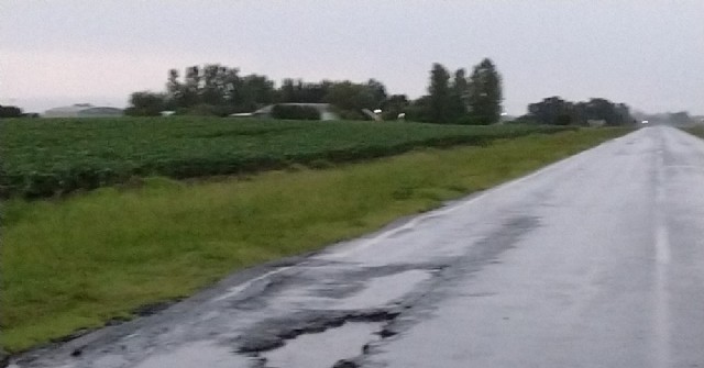 Alertan por pozos en la Ruta 31 sentido Rojas-Salto