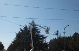 El Municipio instala una cámara tipo domo en la esquina de Tormey y Helguera