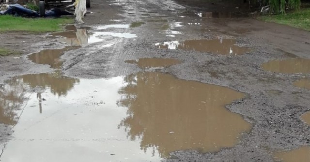 Vecinos de Barrio Santa Teresa reclaman por el estado de la calle Republica Libanesa