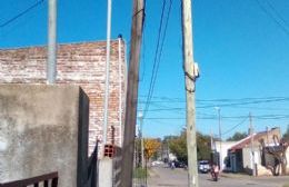 Situación de peligro en la vereda del Jardín Maternal frente al Bichito de Luz