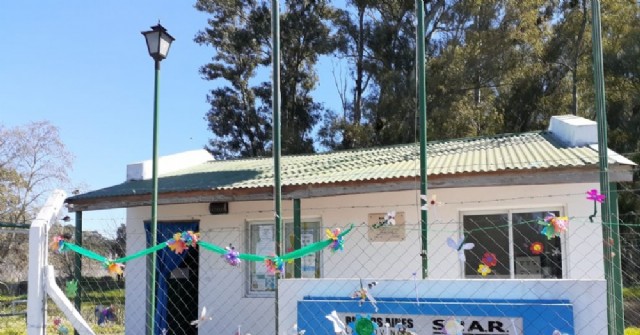 El jardín de infantes de Los Indios reconoció al personal de salud municipal